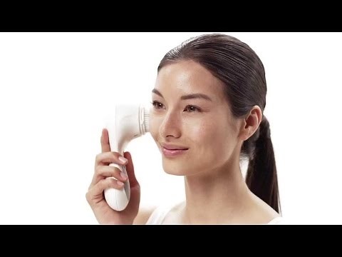 Using Your Clarisonic Sonic Cleansing Brush - Clarisonic Quick Start Series