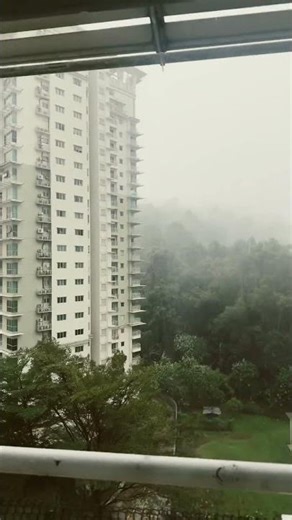 Rainy city mornings hit different #shorts #aesthetic #cityvibes