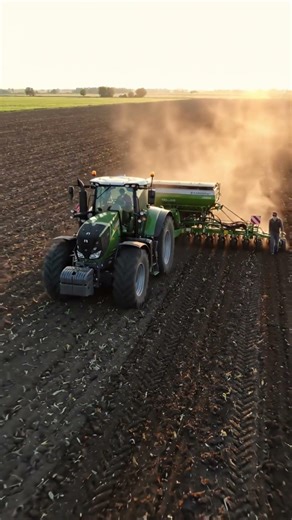 This Tractor Seeds the Field Perfectly 🚜🌾