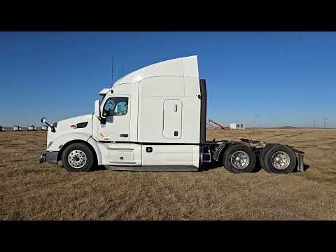 2019 Peterbilt 579 T/A Sleeper Semi Truck