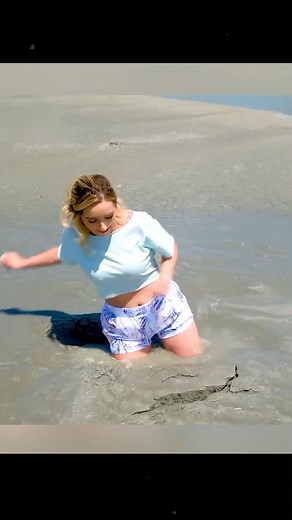 "Stuck in quicksand? It’s not game over! Learn the life-saving trick to escape like a pro in real life!" #facts #reelsfbシ | Manish Kumar Gupta