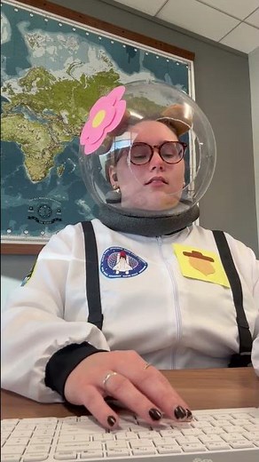 Sandy Cheeks Hard at Work || ViralHog