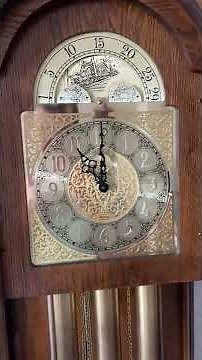 Ridgeway Grandfather Clock Chiming 11