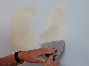 How To Fix a Hole In a Plaster Wall  - Bunnings New Zealand