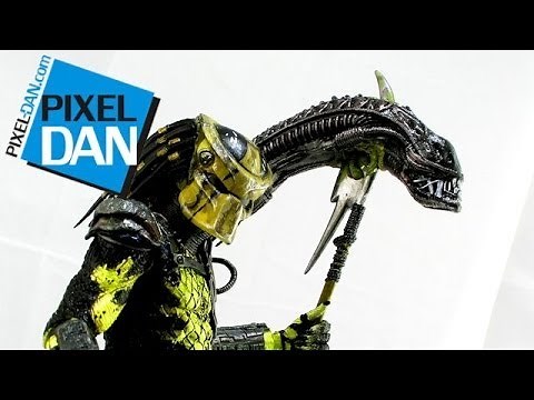 NECA Predators Series 11 Wasp Predator Figure Video Review