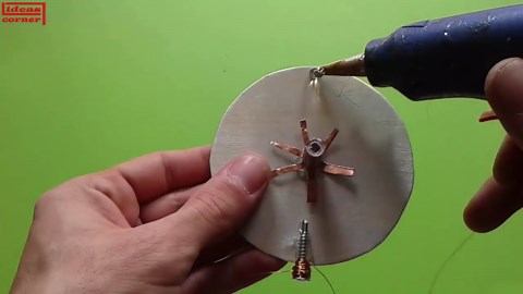 How to make a DC motor using 12 screws - Science Experiments School Project