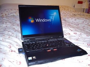 IBM Thinkpad T30 Windows 7!! Review
