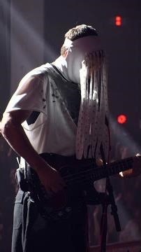 The White Stripes Rock and Roll Hall of Fame tribute from Twenty-One Pilots 🖤 #RockHall2025