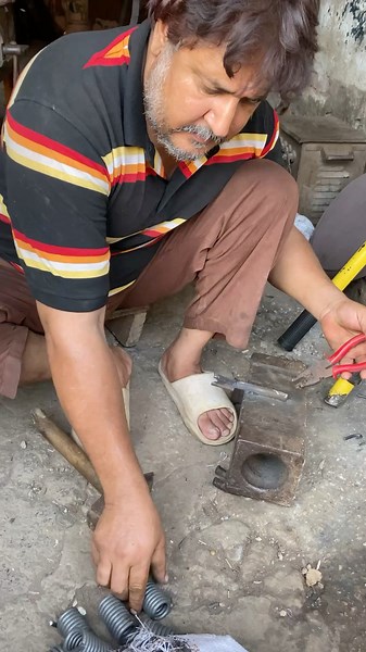 Spring Hook Opening with Hand Tool | Spring hooks Technique #shorts