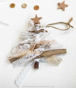 How to Make Scrap Fabric Christmas Tree Ornaments