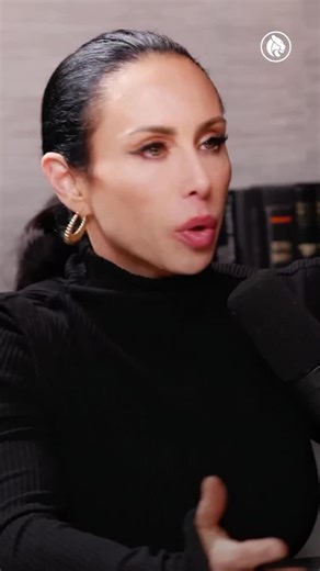 Most people overcomplicate nutrition. They get distracted by shiny objects like detoxes and fad diets when it’s the basics [when applied consistently] that move the needle. Start simple: identify your goal: fat loss, muscle gain, or maintenance. Then calculate your calorie target.. and anchor everything around protein. Here’s how: 1. Take your target body weight in pounds and multiply by 0.7 to 1.0 grams. That’s your daily protein range. 2. Spread it across meals with at least 30 grams of high-q