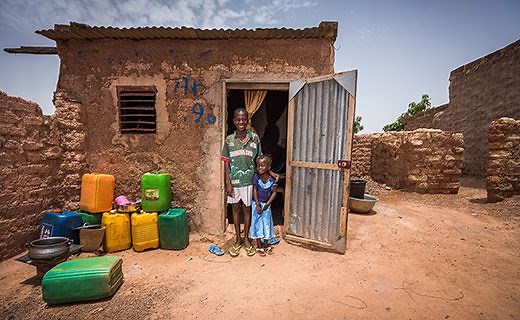 25 Different Types of Houses From Around the World | Compassion UK