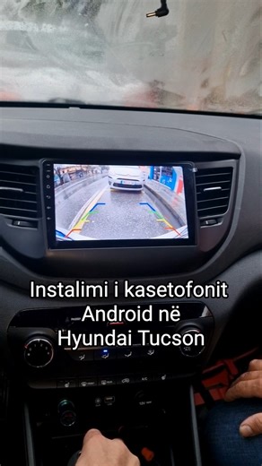Installing car radio Android in Hyundai Tucson.