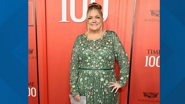 East Texas native Colleen Hoover reveals cancer diagnosis as she nears end of treatment