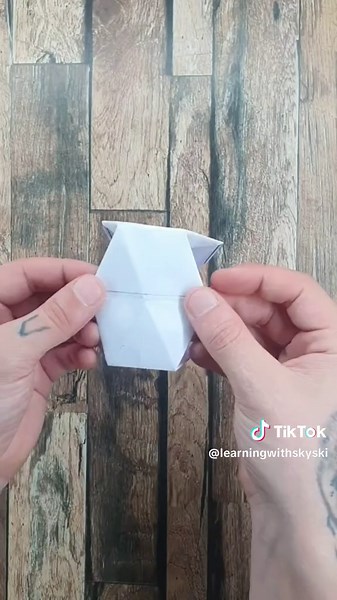 Origami Flexagon Fidget Toy: DIY Paper Creation