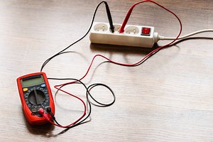 Ways on How to Test a Grounding Mat With a Multimeter