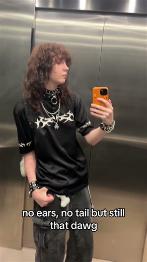 no gear today! #kemonomimi #dogboy