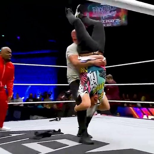 FTR vs The Rock 'n' Roll Express 😲
