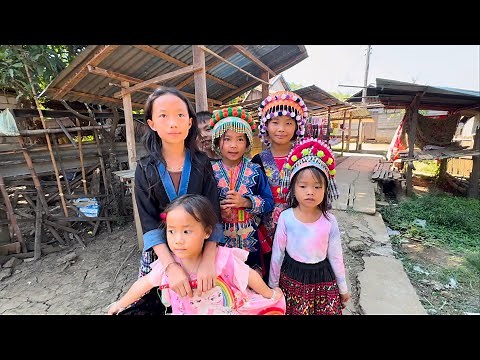 Traditional HMONG VILLAGE In Laos 🇱🇦