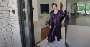 Kris Jenner's House: Take a Tour of the 'KUWTK' Star's Home in California