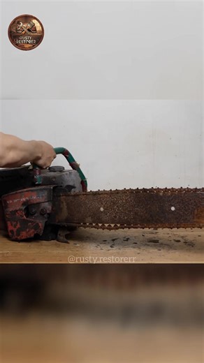 Restoring an Old Rusty Chainsaw: A Satisfying Transformation
