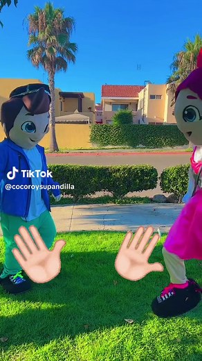 👋🏻Hola hola hola ¿Como estás? Yo muy bien y tu que tal? . . . #cocoroysupandilla #sammyylucy #youtubechannel #youtubekids #musicaparaniños #musicainfantil #cancionesparaniños #showinfantil #contenidoparaniños #artistainfantil #holahola #holacomoestas