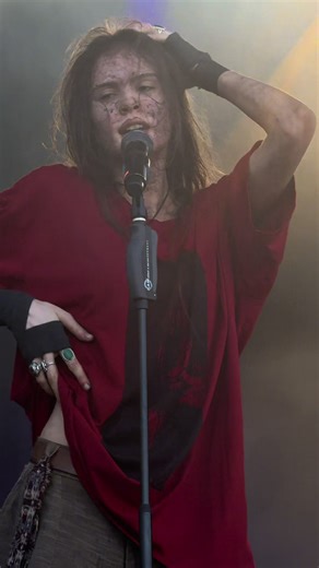 yeah wow missing this #sofiaisella #hotgum #spiltmilk #sofiaisellalive #fyp @SOFIA ISELLA