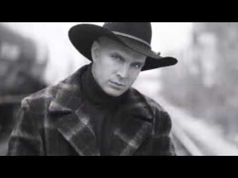 GARTH BROOKS sings THE THUNDER ROLLS