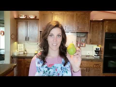 Making Pear Juice Using A Juice Steamer