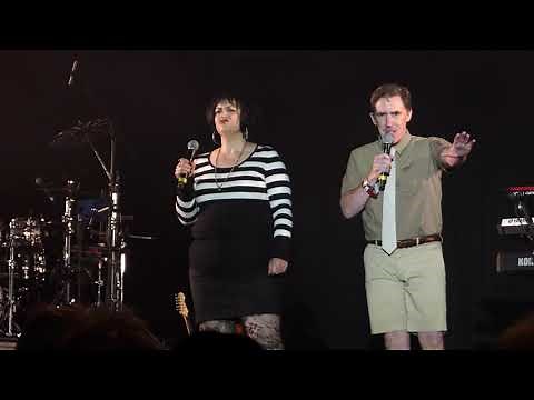 Barry Islands in the Stream - Rob Brydon and Ruth Jones aka Uncle Bryn and Nessa, Carfest South 2021