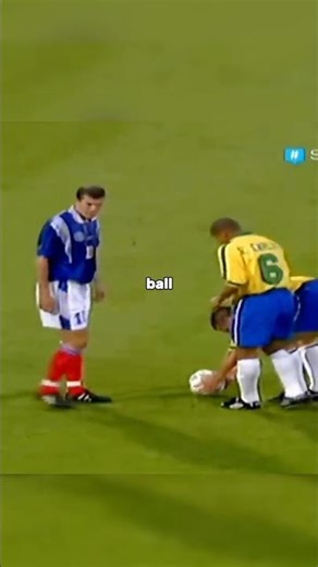 "Roberto Carlos's free kick that defied the laws of physics ⚡🌀"#shots #viralvideo