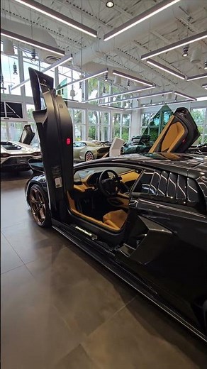 Lamborghini Countach LPI 800-4 Closer Look at Lamborghini Miami