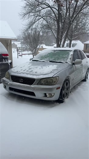 Exploring the Lexus IS300: A Car Community Favorite