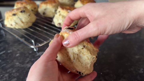 Raisin Scones | Traditional British Scones Recipe