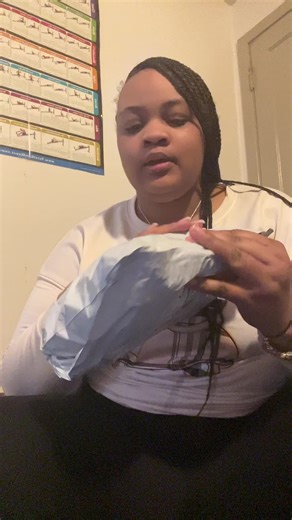 Bling Hair Reddish Brown Body Wave Transparent 13x6 Lace Front Wigs Human Hair 180 Density 13x4 HD Lace Frontal Wigs Human Hair Brown Glueless Wig For Women Pre Plucked with Natural Hairline: Say goodbye to your old wigs! Introducing the all-natural glamour revolution for modern beauties.100% human hair with 13x6 HD lace melts into your skin with undetectable realism. The 180% density gives Hollywood-worthy volume, while pre-plucked edges and glueless design make styling as easy as blending natu