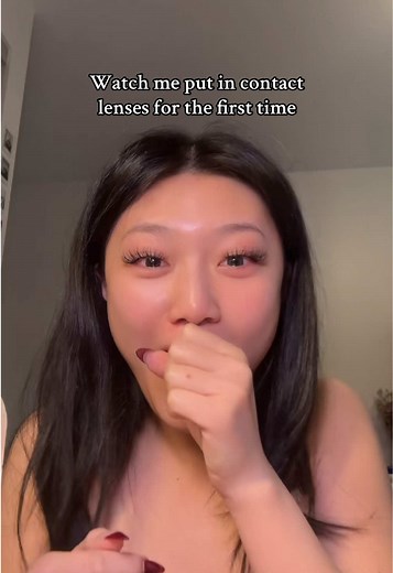 First Time Putting in Contact Lenses: My Experience