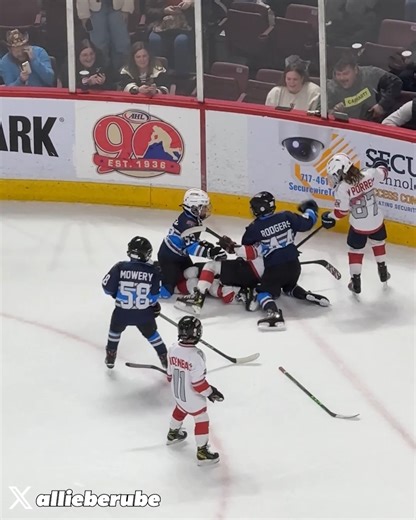 You've seen ice hockey fights... but you've never seen a kids ice hockey fight 🫢 The game for six to eight-year-olds at intermission of a Hershey Bears game turned into an all-in brawl! | FOX Sports Australia