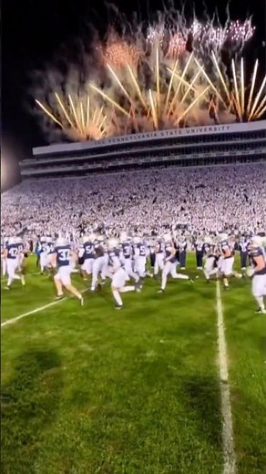 Oregon vs. Penn State in the WHITE OUT 🦁🦆