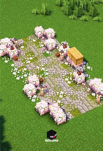Cherry Blossom Pathway Design in Minecraft Builds