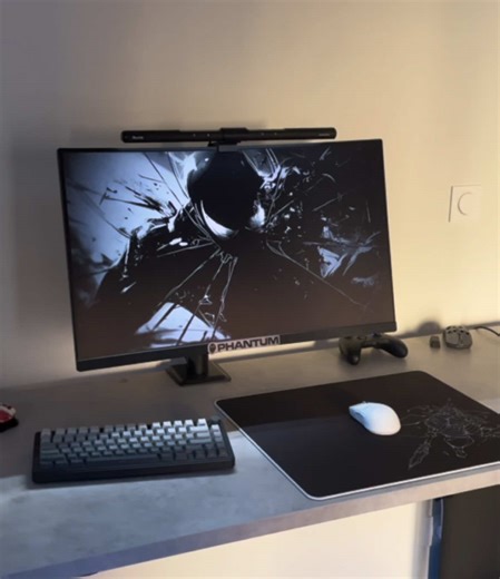 Best laptop French laptop setup. #laptopsetup #cleanroom #cleansetup | laptop