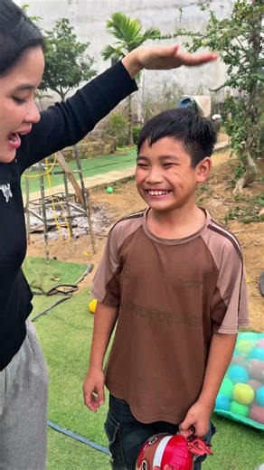 Family Singing Together – Joyful and Heartwarming Happy Moments#happyfamily, #familysinging