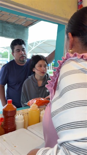 Tiendita de Payo: clientes que viajan desde lejos a comprar frituras preparadas