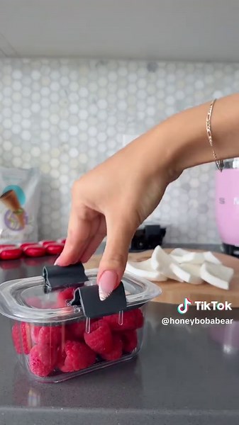 ya this won’t last long 💀 ANYWAY who’s excited for my recipe videos coming back!!! 🎉 #snackbar #minifridge #restock