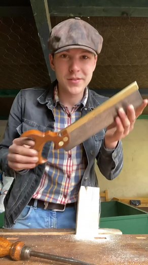 Restoring and Sharpening an Old Dovetail Saw for Woodwork