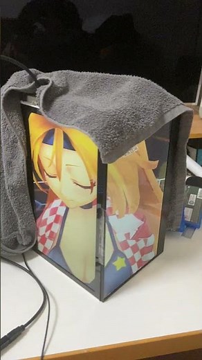 ２つのディスプレイにPortalgraphを用いてユニティちゃんを投影しました！#unity #portalgraph