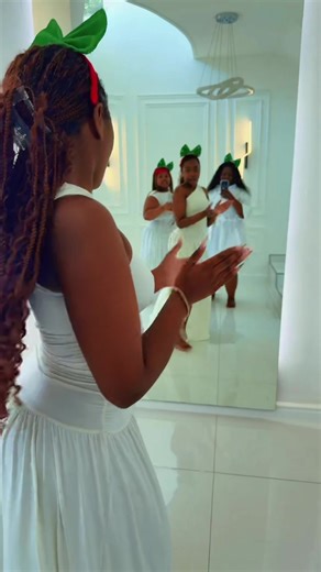 Busiswa Budu Bam (@busiswa_budubam)’s videos with Happy Christmas Day! - Edi Music