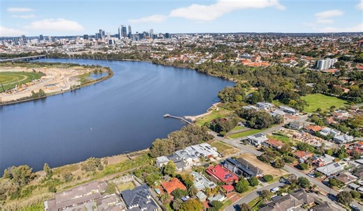 Perth market remains hot as buyers compete over fewer listings - realestate.com.au