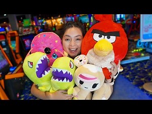 She makes winning from a claw machine look easy!