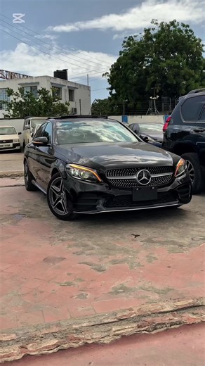 2018 Mercedes-Benz C200 Hybrid Review and Features