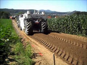 Alphasoil®-Nano-Technology Roadworks with Wirtgen WR 2000 short cut.wmv